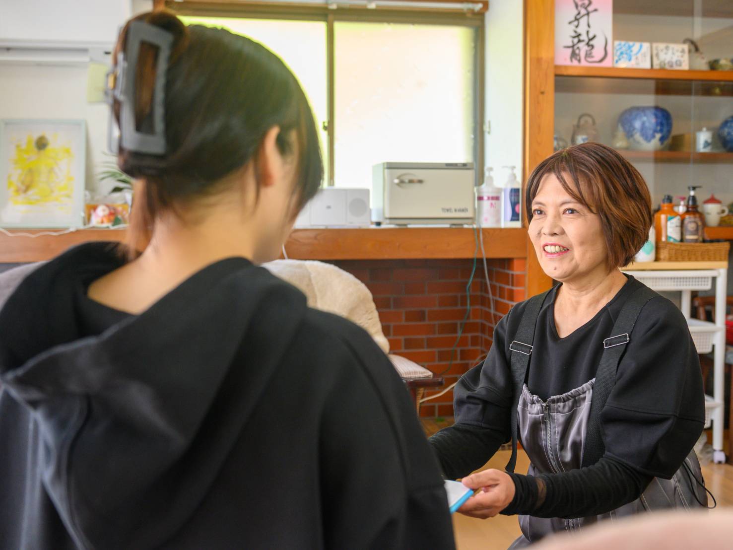 お客様のお話を伺うカウンセリング